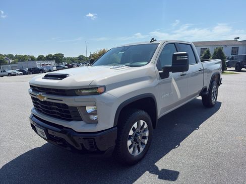 New 2026 Chevrolet Silverado 2500 Custom w/ Custom Value Package AWD/4WD image 2