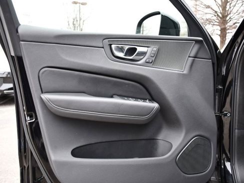 Certified 2025 Volvo XC60 B5 Plus image 11