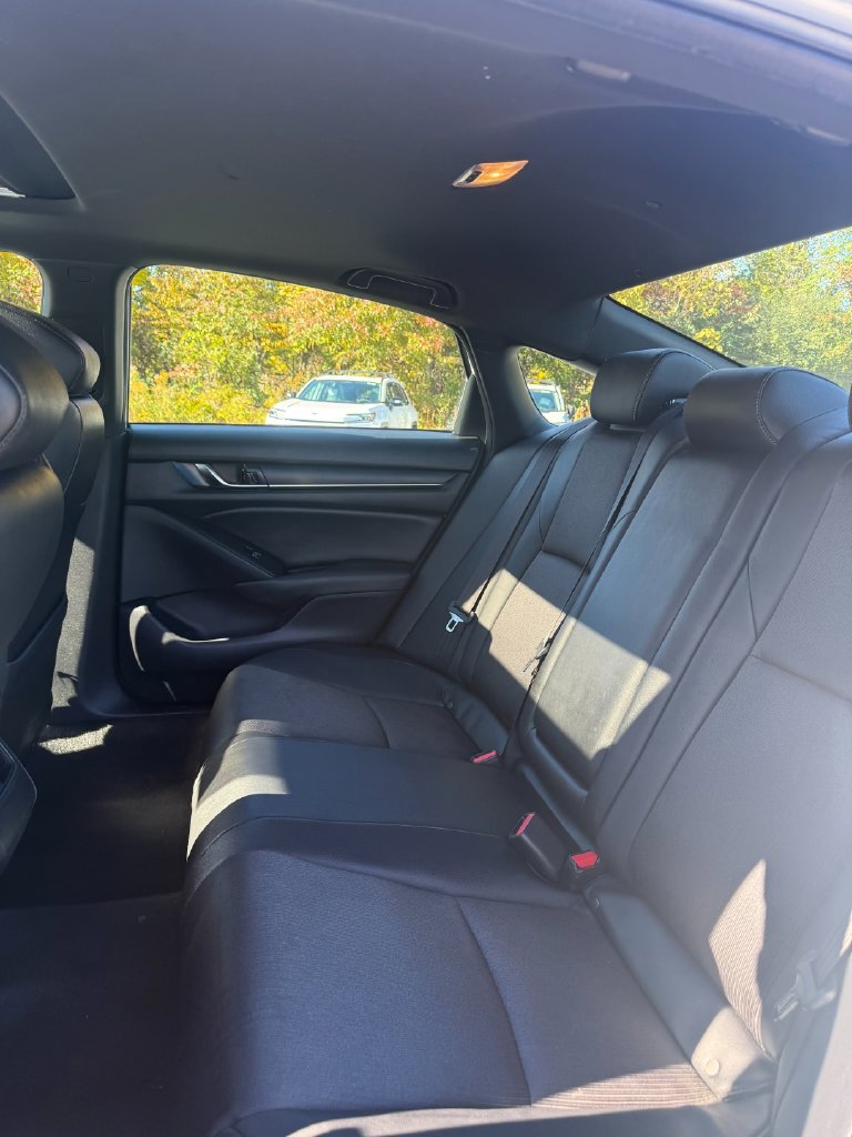 Used 2019 Honda Accord Sport image 29