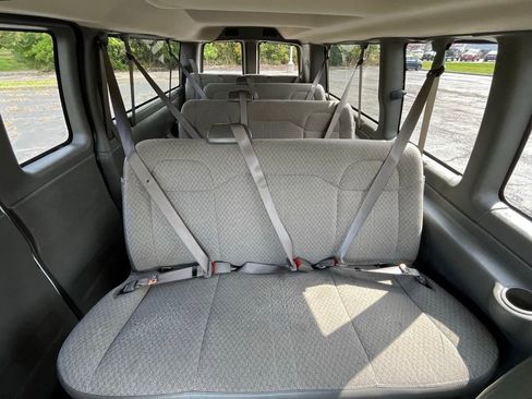 Certified 2025 GMC Savana 3500 LT w/ LT Preferred Equipment Group image 15