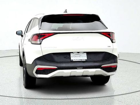 Used 2023 Kia Sportage LX AWD/4WD image 6