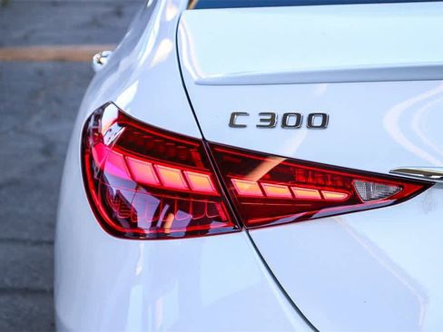 Used 2023 Mercedes-Benz C 300 Sedan image 7