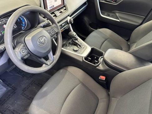 Used 2023 Toyota RAV4 LE AWD/4WD image 10