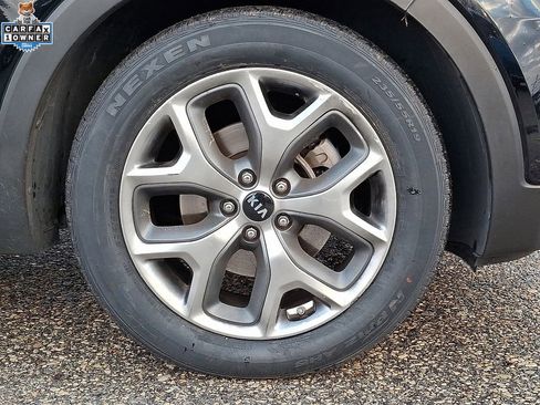 Used 2019 Kia Sorento EX image 8