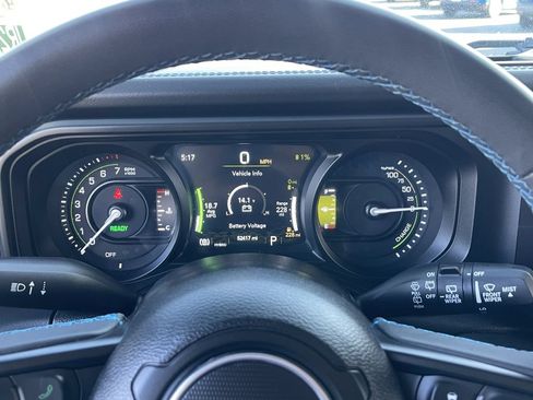Used 2024 Jeep Wrangler Unlimited Rubicon 4xe AWD/4WD image 33