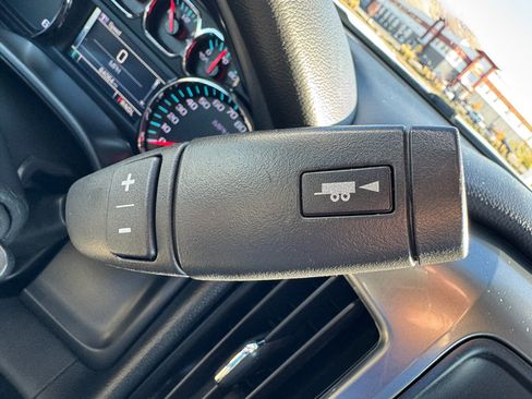 Used 2018 Chevrolet Silverado 1500 LT w/ All Star Edition image 18