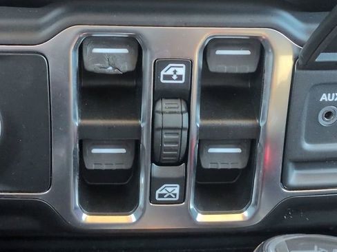 Certified 2021 Jeep Wrangler Unlimited Sahara image 30