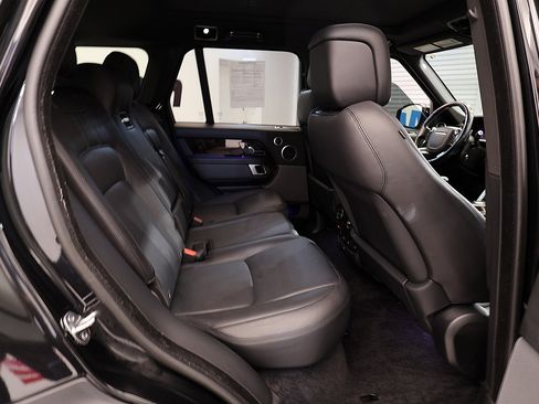 Used 2019 Land Rover Range Rover Supercharged AWD/4WD image 18