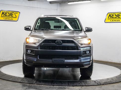 Used 2015 Toyota 4Runner Limited RWD image 3