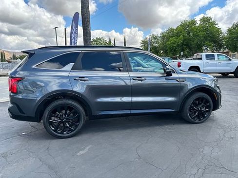 Used 2021 Kia Sorento SX image 9