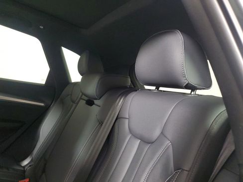 Used 2025 Audi Q5 2.0T Premium image 13