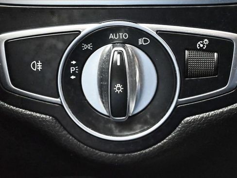 Used 2019 Mercedes-Benz C 300 4MATIC Sedan image 29