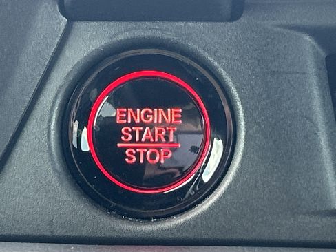 Certified 2025 Honda Pilot TrailSport image 15