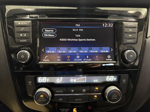 Used 2020 Nissan Rogue Sport SV w/ Technology Package image 14