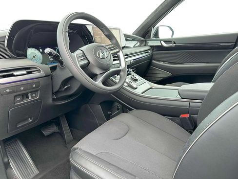Used 2025 Hyundai Palisade Calligraphy image 16