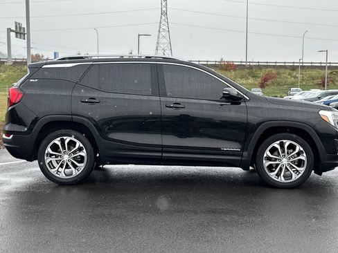 Used 2020 GMC Terrain SLT image 2