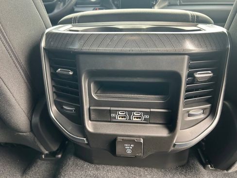 Used 2025 RAM 1500 Big Horn RWD image 31