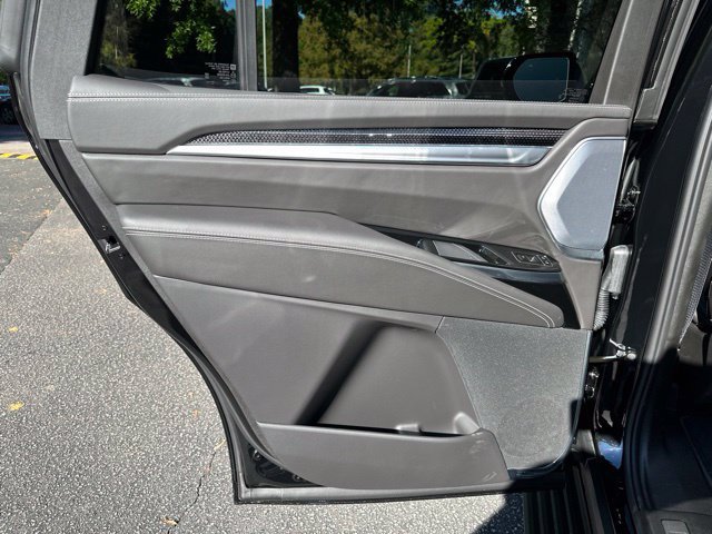 Used 2026 Cadillac Escalade V AWD/4WD image 10