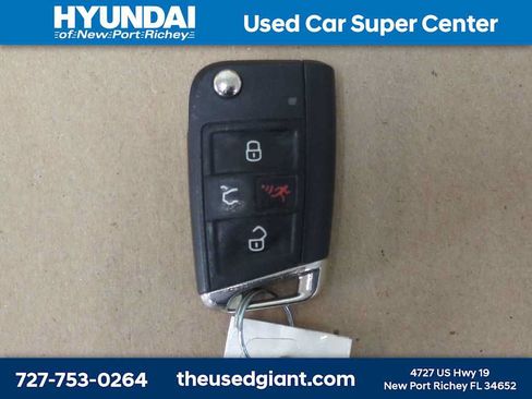 Used 2016 Volkswagen Golf S FWD image 31