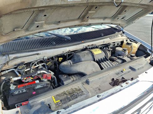 Used 2011 Ford E-350 and Econoline 350 XLT image 26