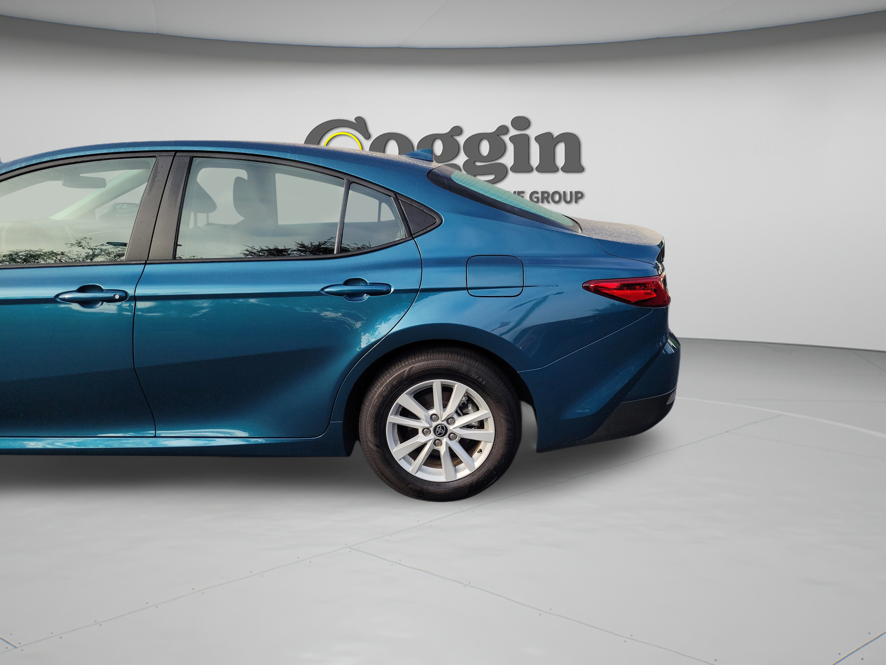 Certified 2026 Toyota Camry LE FWD image 32