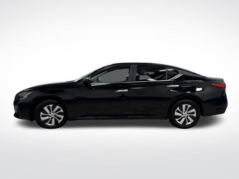 Used 2025 Nissan Altima 2.5 S image 10