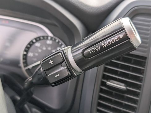 Certified 2024 Nissan Titan SV w/ SV Convenience Package image 34