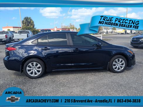 Used 2025 Toyota Corolla LE FWD image 3