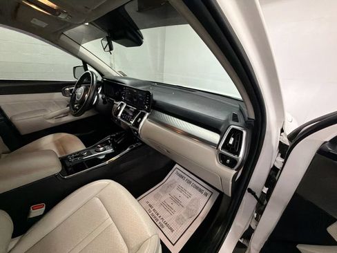 Used 2022 Kia Sorento SX AWD/4WD image 28