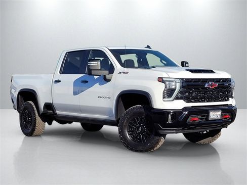 Used 2024 Chevrolet Silverado 2500 ZR2 w/ Technology Package image 1