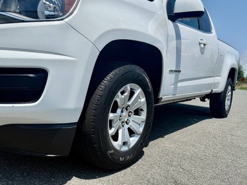 Used 2020 Chevrolet Colorado LT w/ Safety Package RWD image 12