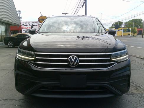 Used 2022 Volkswagen Tiguan SE AWD/4WD image 8