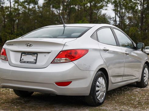 Used 2013 Hyundai Accent GLS image 9