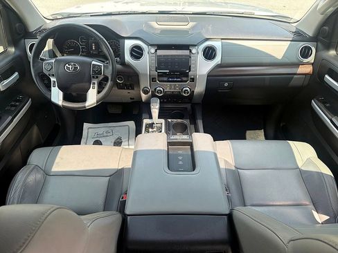 Used 2021 Toyota Tundra Limited w/ Limited Premium Package AWD/4WD image 28