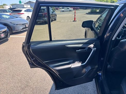 Used 2023 Toyota RAV4 XLE Premium AWD/4WD image 39