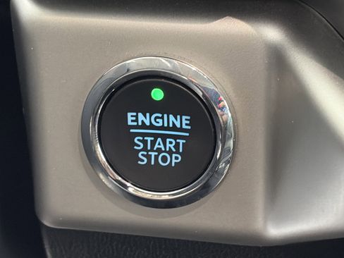 Used 2024 Ford Expedition XLT image 29