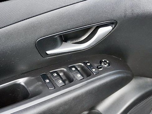 Certified 2024 Hyundai Tucson SEL FWD image 23