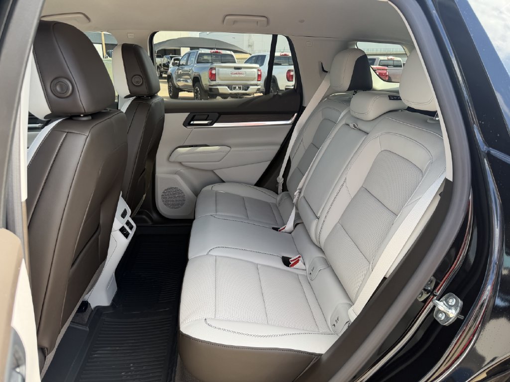 New 2027 GMC Terrain Denali w/ LPO, Floor Liner Package AWD/4WD image 24