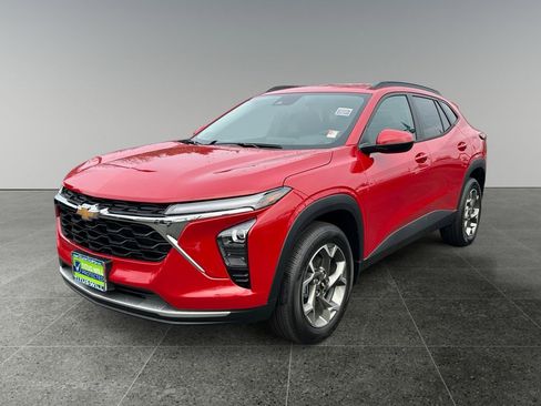 New 2026 Chevrolet Trax LT w/ Driver Confidence Package image 3