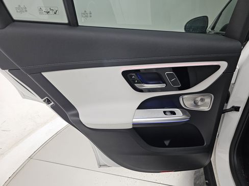 Certified 2025 Mercedes-Benz GLC 300 4MATIC image 21