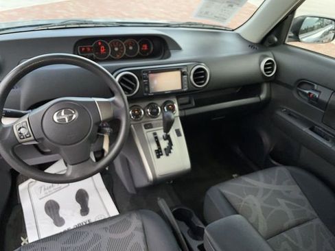 Used 2014 Scion xB image 16
