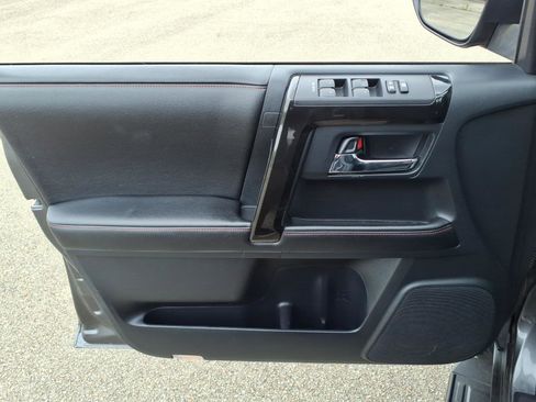 Used 2015 Toyota 4Runner Trail AWD/4WD image 16