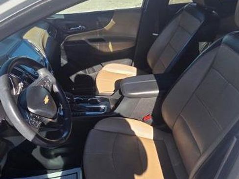 Used 2022 Chevrolet Equinox Premier image 11