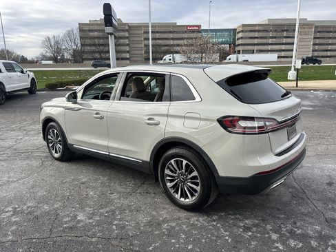 Used 2021 Lincoln Nautilus Reserve image 5