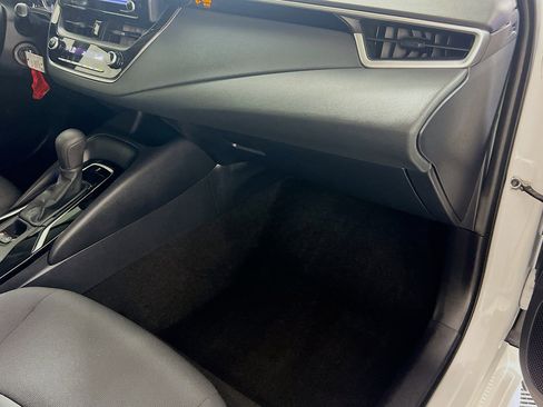Used 2022 Toyota Corolla LE image 33