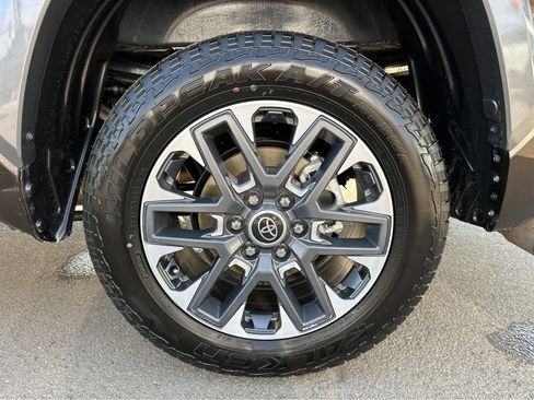 Used 2022 Toyota Tundra Limited image 14