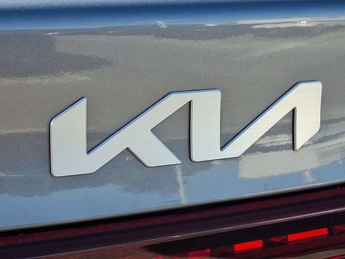 Used 2024 Kia Forte LXS w/ LXS Technology Package FWD image 29