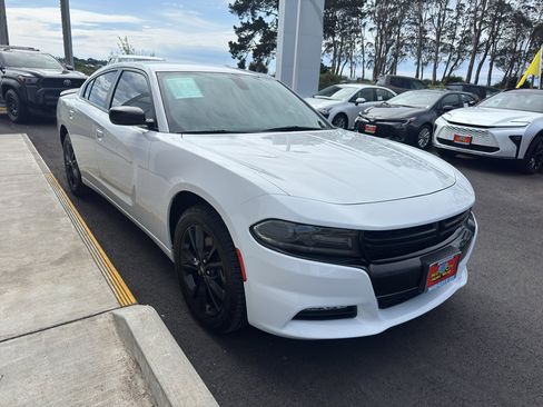 Used 2021 Dodge Charger SXT w/ Blacktop Package AWD/4WD image 19