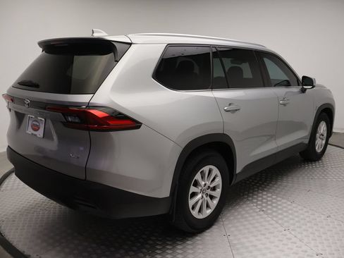 Used 2024 Toyota Grand Highlander FWD image 8