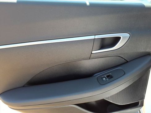 Used 2025 Hyundai Sonata SE FWD image 10